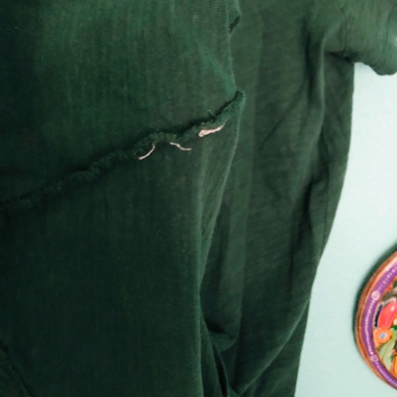 Madewell V Neck Pocket Tee - Picture 6 of 6